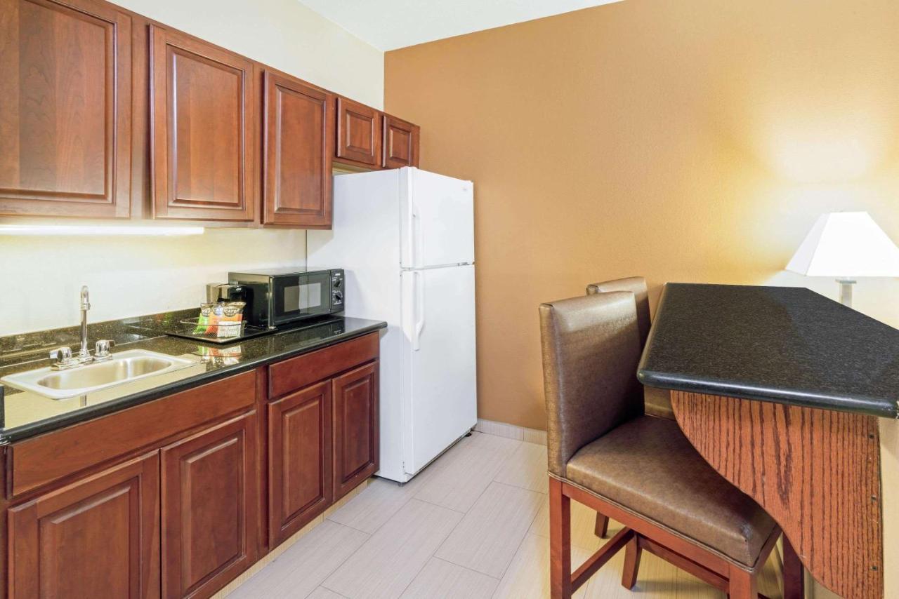 La Quinta By Wyndham Midwest City - Tinker Afb Eksteriør billede